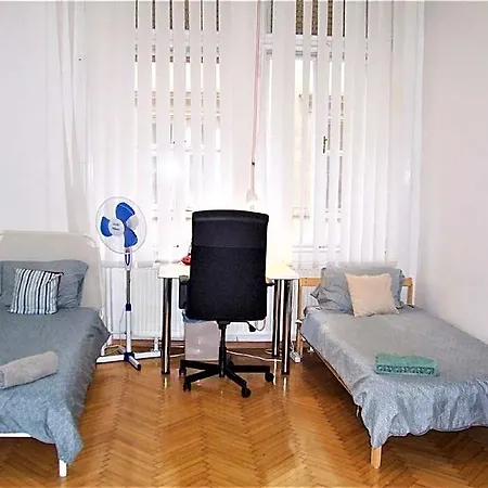 A & E 3* Budapest